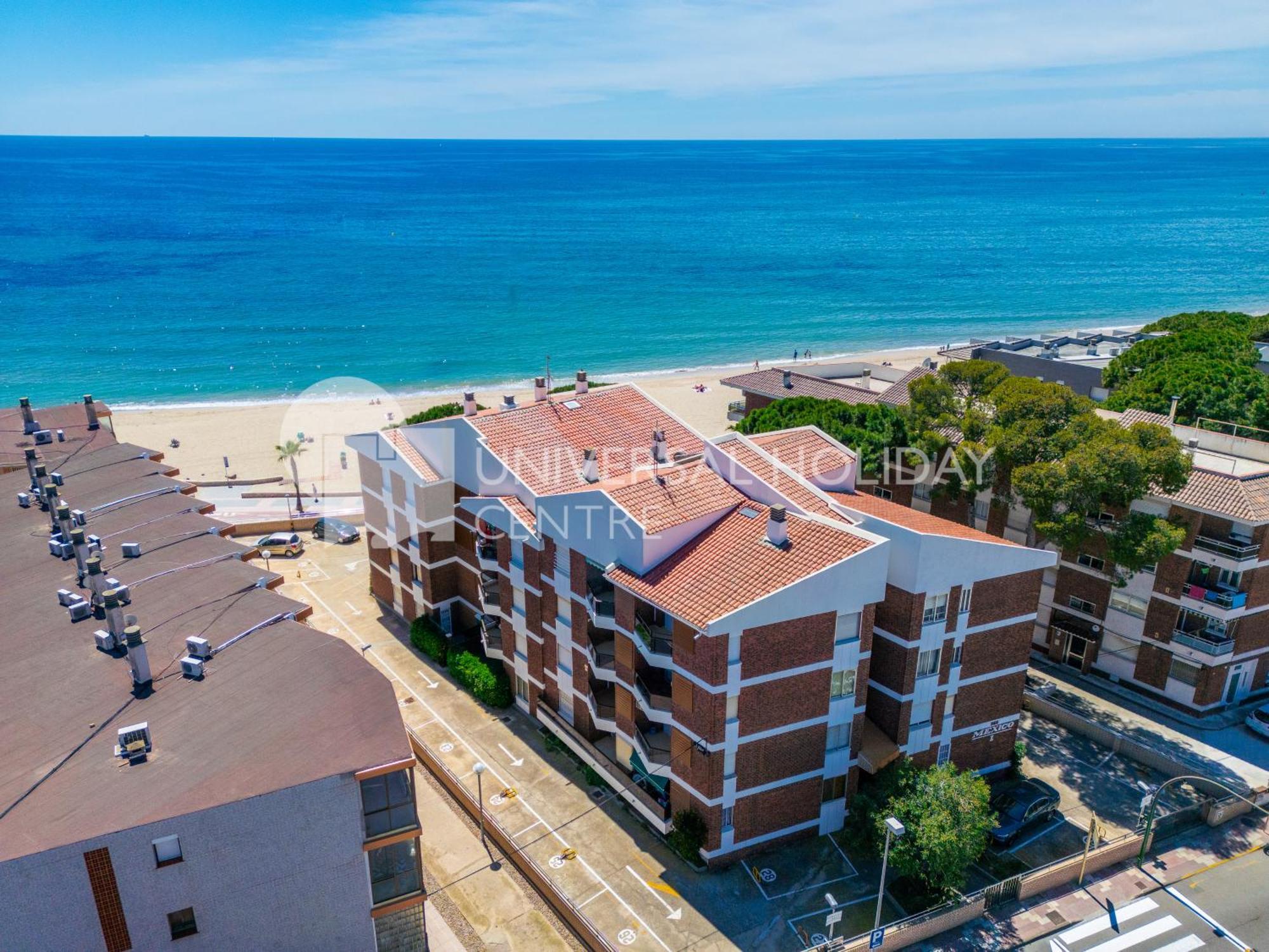 Uhc Mexico I Apartments กัมบริลส์ ภายนอก รูปภาพ