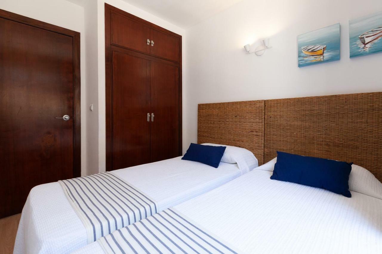 Uhc Mexico I Apartments กัมบริลส์ ภายนอก รูปภาพ